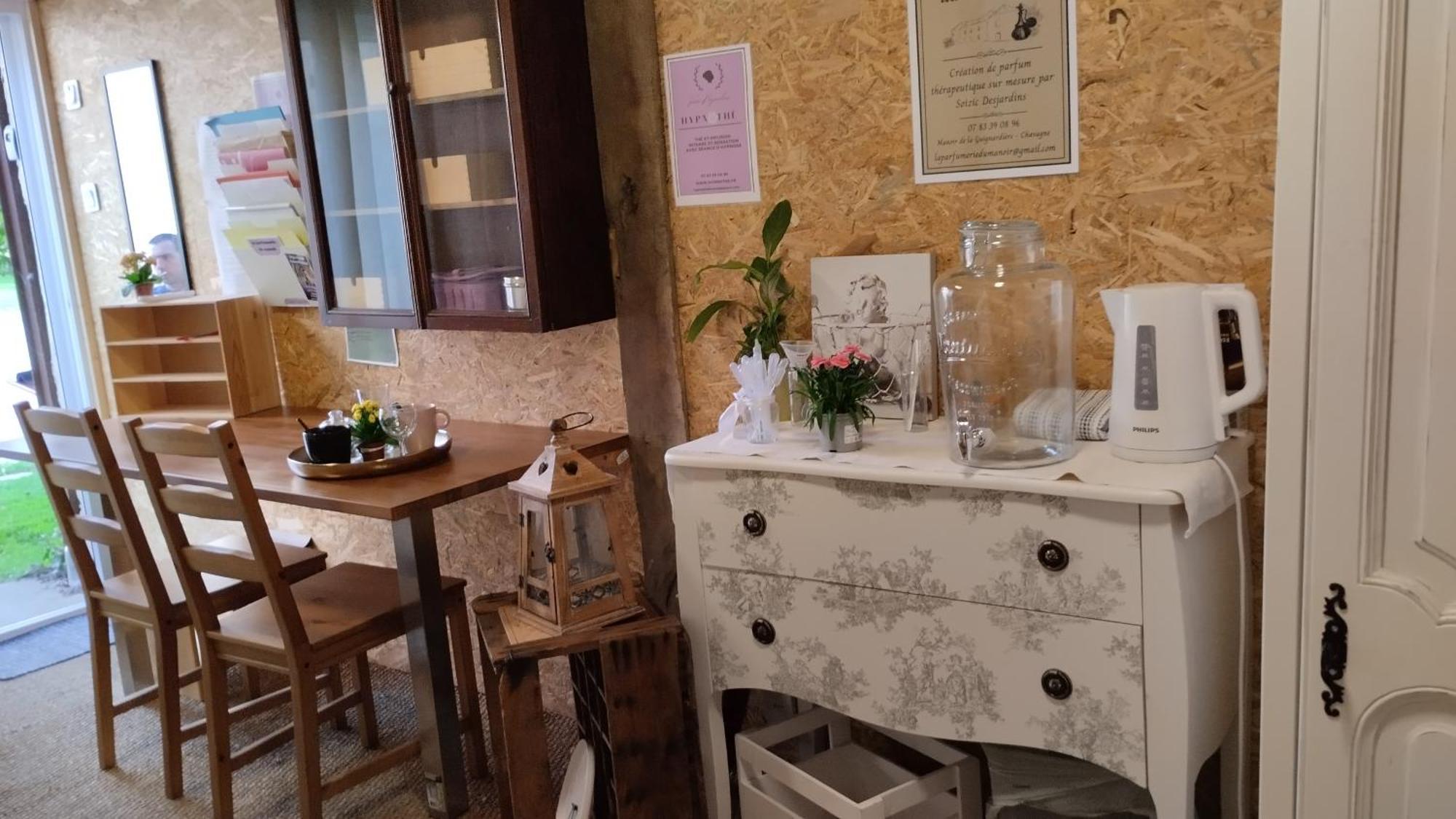 Le Laboratoire Shabby Chic De La Parfumerie Du Manoir Chavagne المظهر الخارجي الصورة